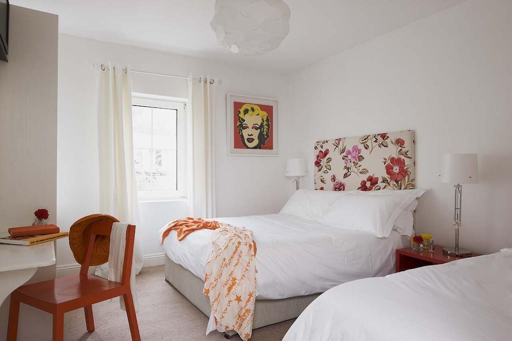 The Strand Inn Dunmore East Room photo